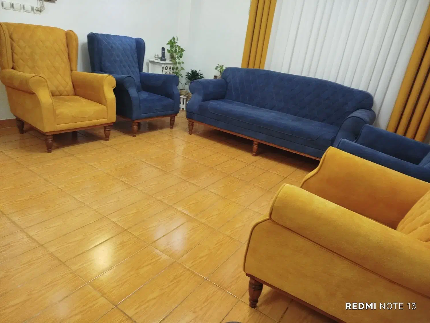 مبل شویی و فرش شویی در منزل پذیرفته میشود|خدمات نظافت|رشت, بازار|دیوار