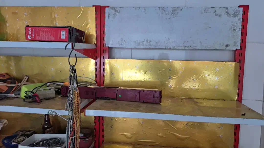 قفسه فروشگاهی|فروشگاه و مغازه|ری, سرتخت|دیوار