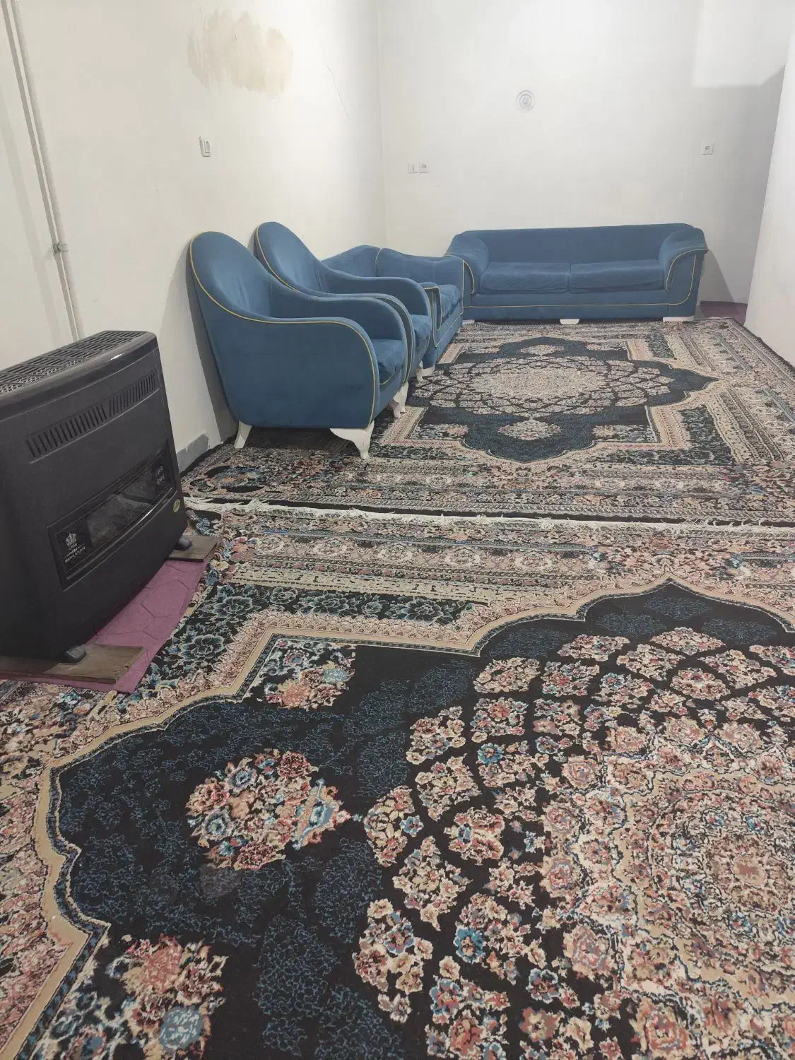 سویت دوخوابه باپارکینگ بزنگ خالیه آنلاینم|اجارهٔ کوتاه‌مدت آپارتمان و سوئیت|کرمانشاه, |دیوار