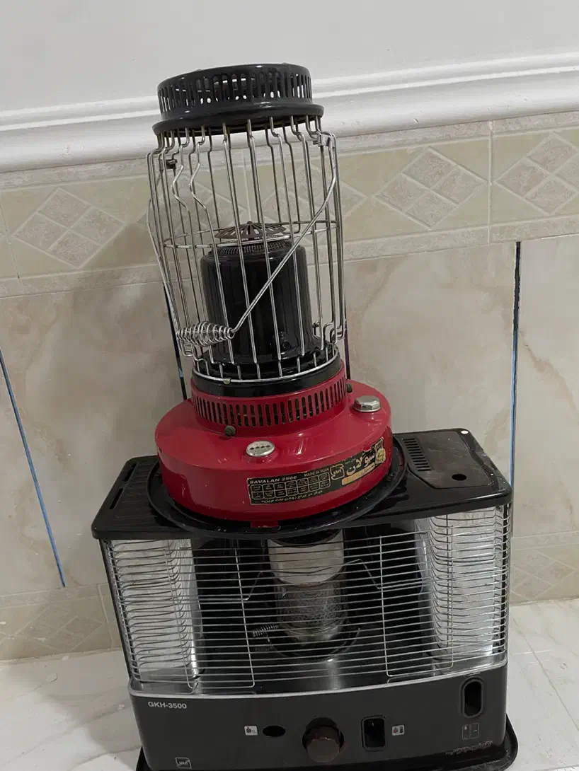 دو عدد چراغ سولان و تیوست|بخاری، هیتر، شومینه|نیمروز, |دیوار