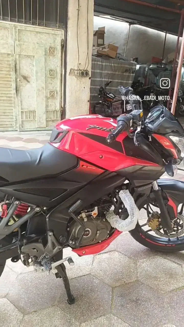 باجاج ns160|موتورسیکلت|شیراز, نصر|دیوار