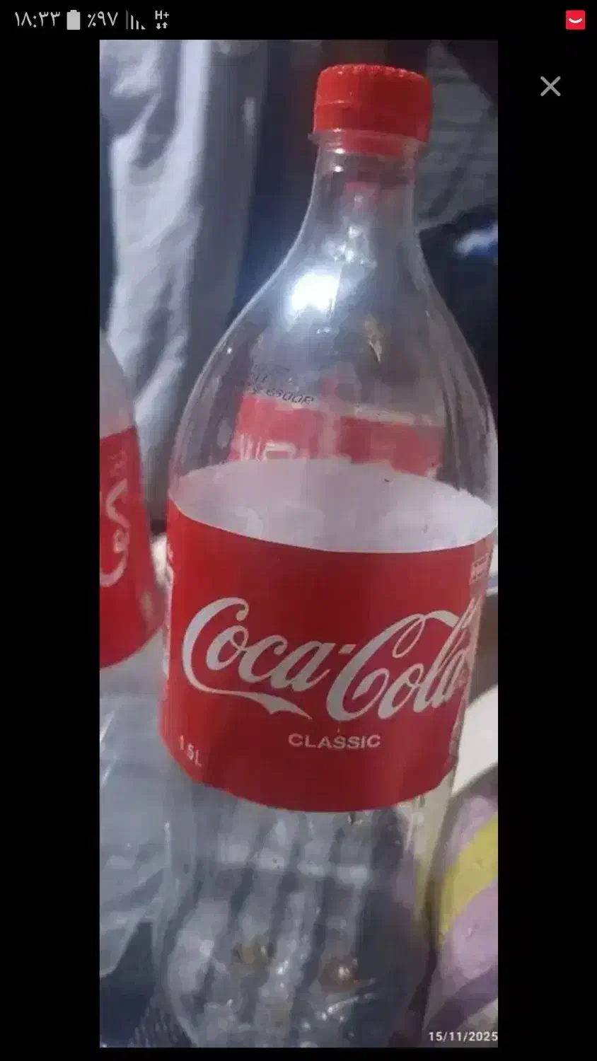 بطری نوشابه|ظروف نگهدارنده، پلاستیکی، یک‌بارمصرف|خمک, |دیوار