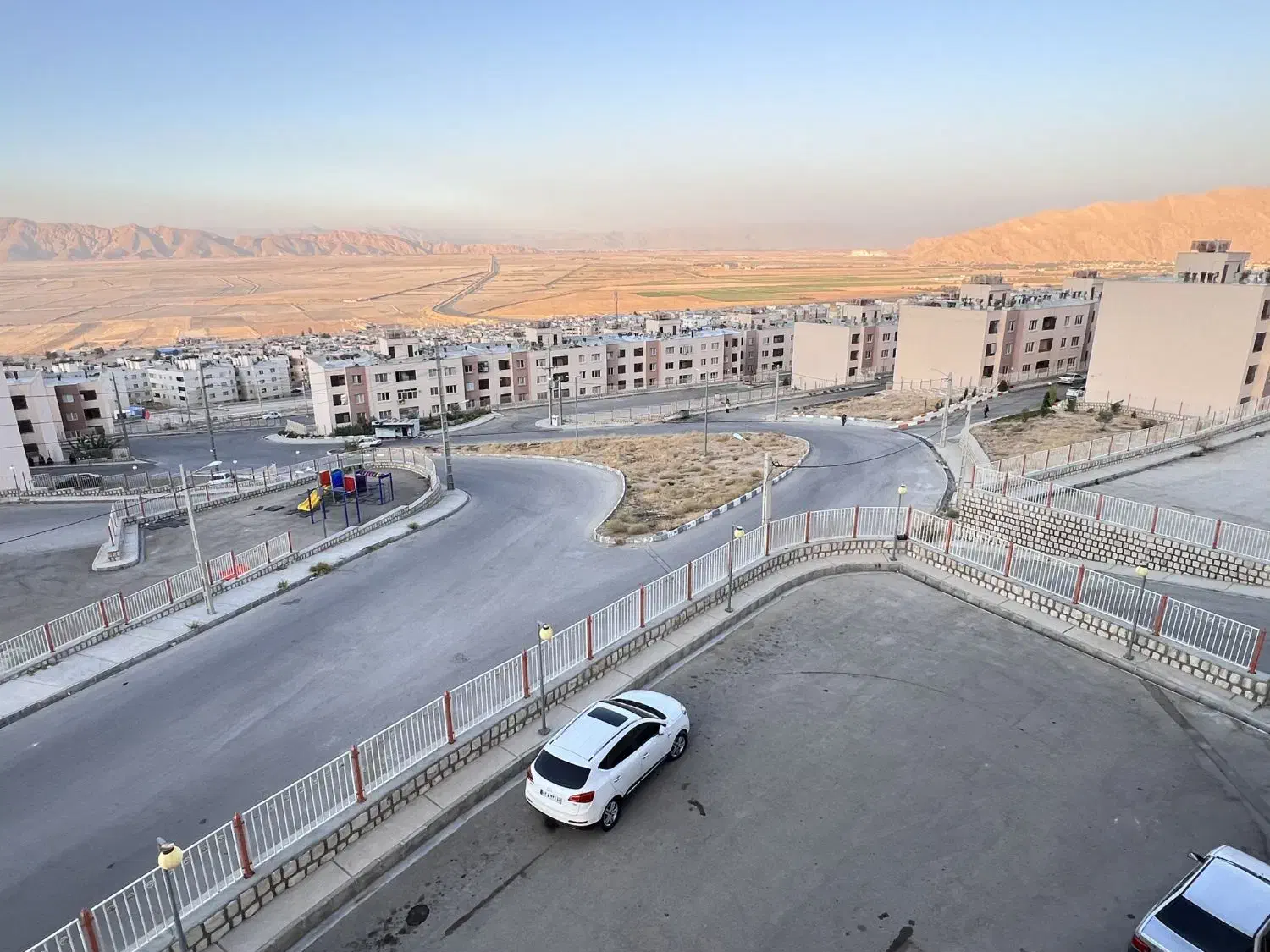 آپارتمان ترکیب بنا تک بلوک شمالی مسکن مهر لپویی|فروش آپارتمان|زرقان, |دیوار