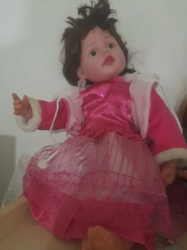 عروسک|اسباب‌‌بازی|خنداب, |دیوار