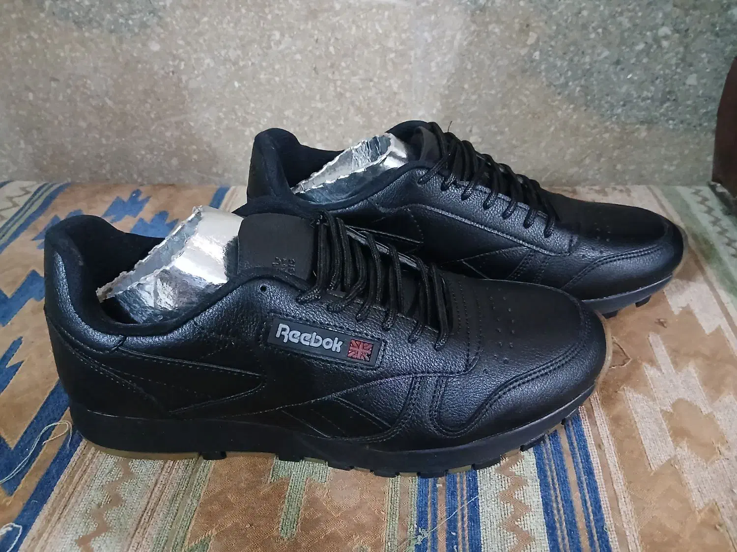 کفشreebok|کیف، کفش، کمربند|بروجن, |دیوار