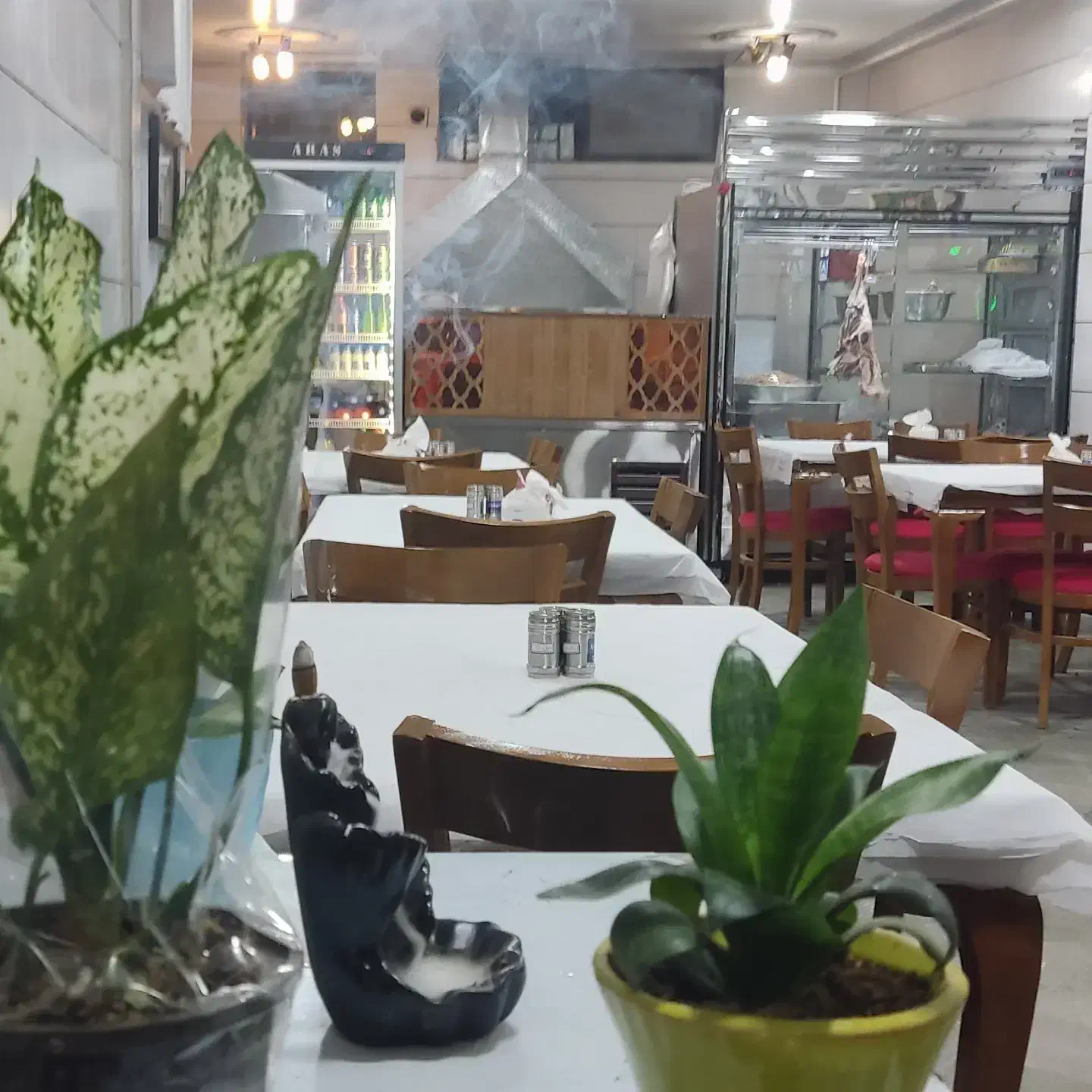 نیرو کار جهت استخدام در رستوران|استخدام خدمات فروشگاه و رستوران|تویسرکان, |دیوار