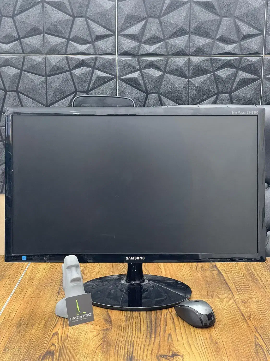 فروش ویژه مانیتور ۲۴ اینچ hdmi|قطعات و لوازم جانبی رایانه|شیراز, فخرآباد (دروازه کازرون)|دیوار