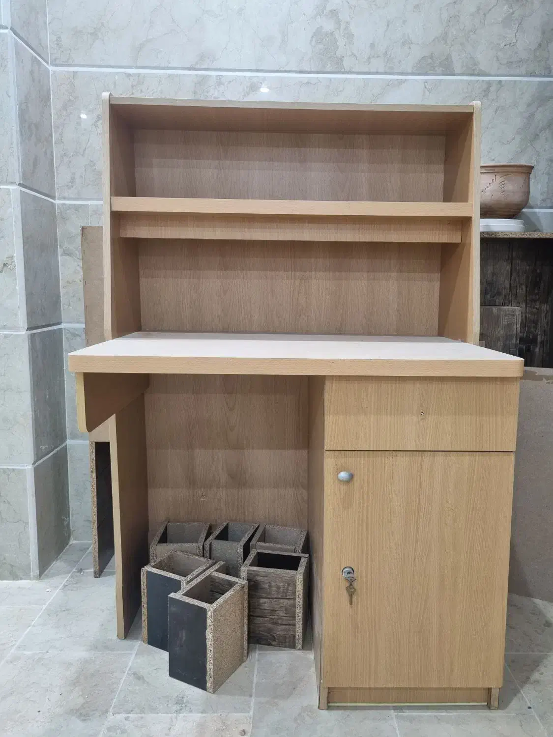 میز تحریر|میز تحریر و کامپیوتر|یزد, |دیوار