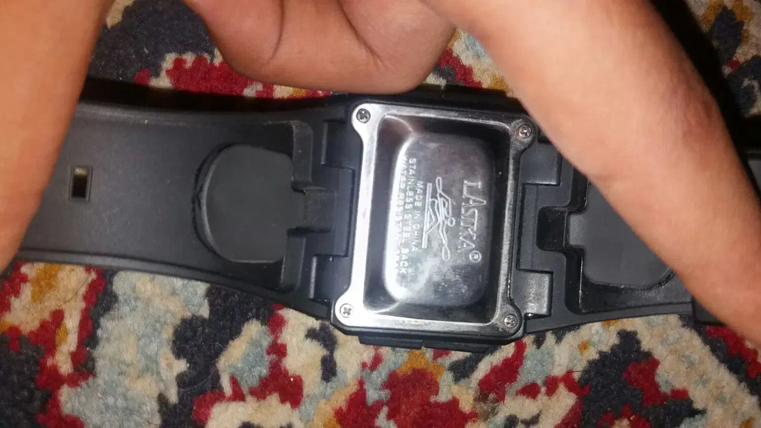 ساعت مچی نو کلن ۲هفته میشه که دارم|ساعت|خواف, |دیوار