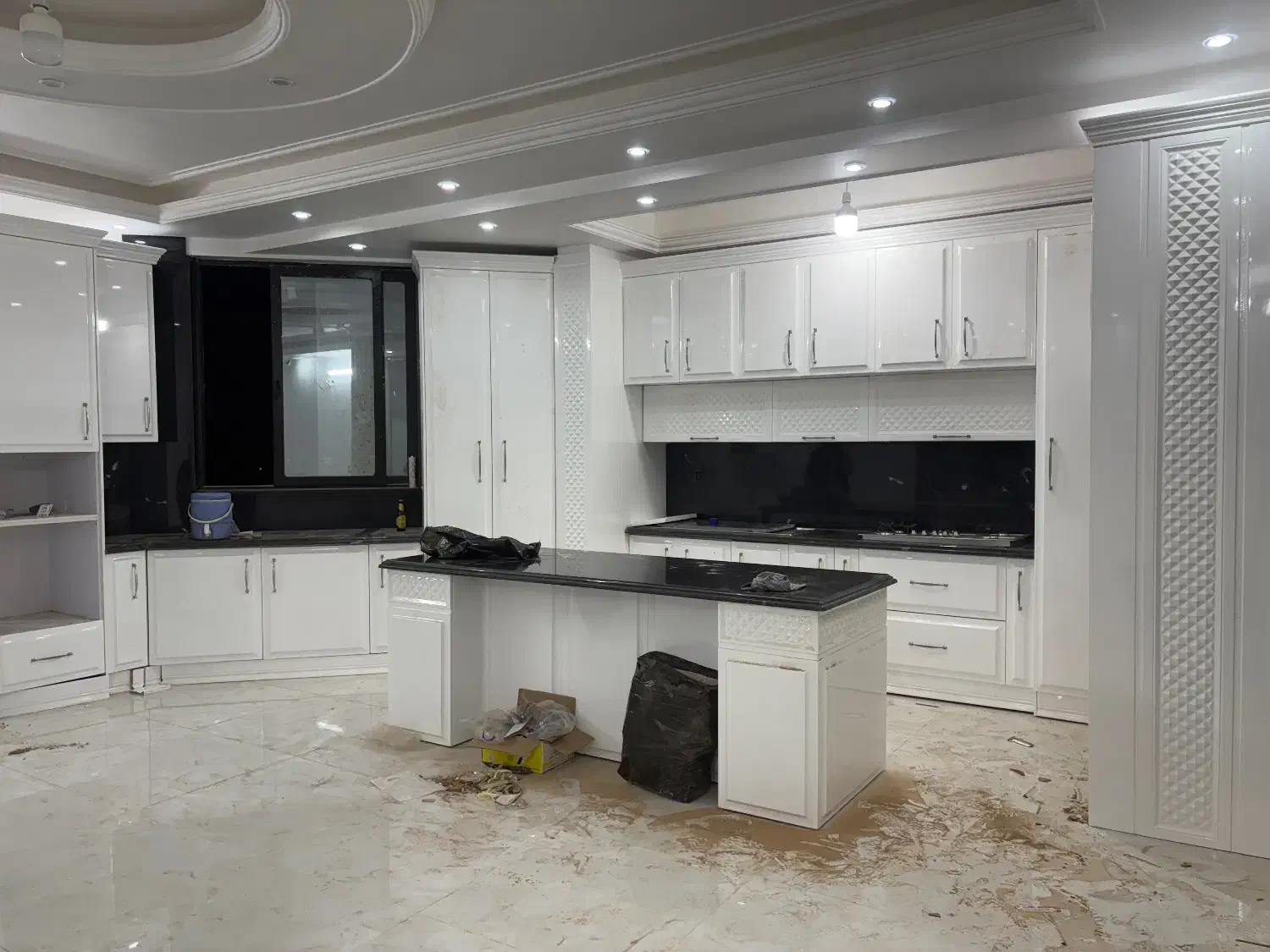 فروش ویژه کابینت با اشانتیون کاغذدیواری رایگان|جاکفشی، کمد، دراور|قم, عمار یاسر|دیوار