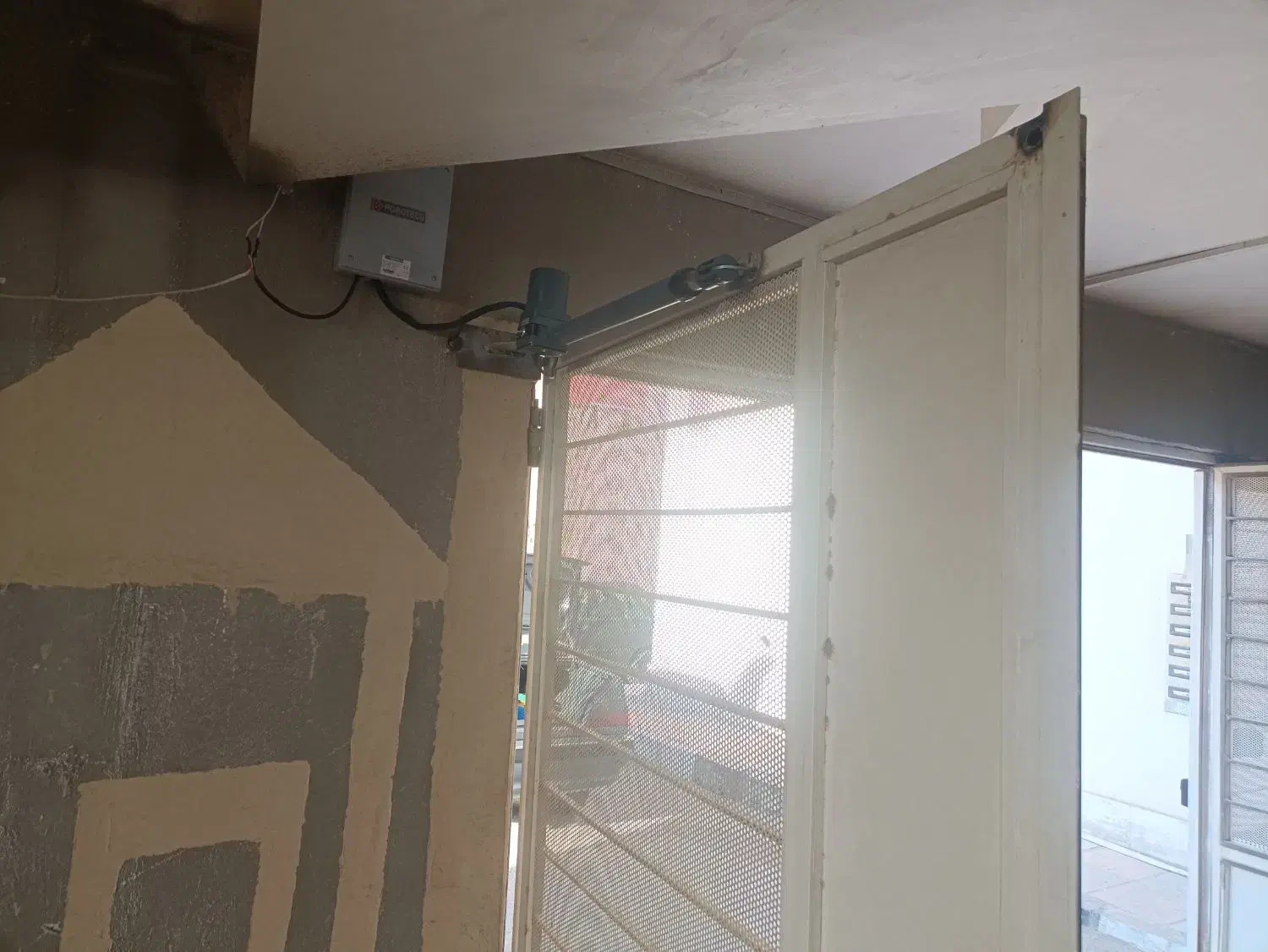 درب اتوماتیک ، جک بازویی|خدمات پیشه و مهارت|شهرکرد, |دیوار