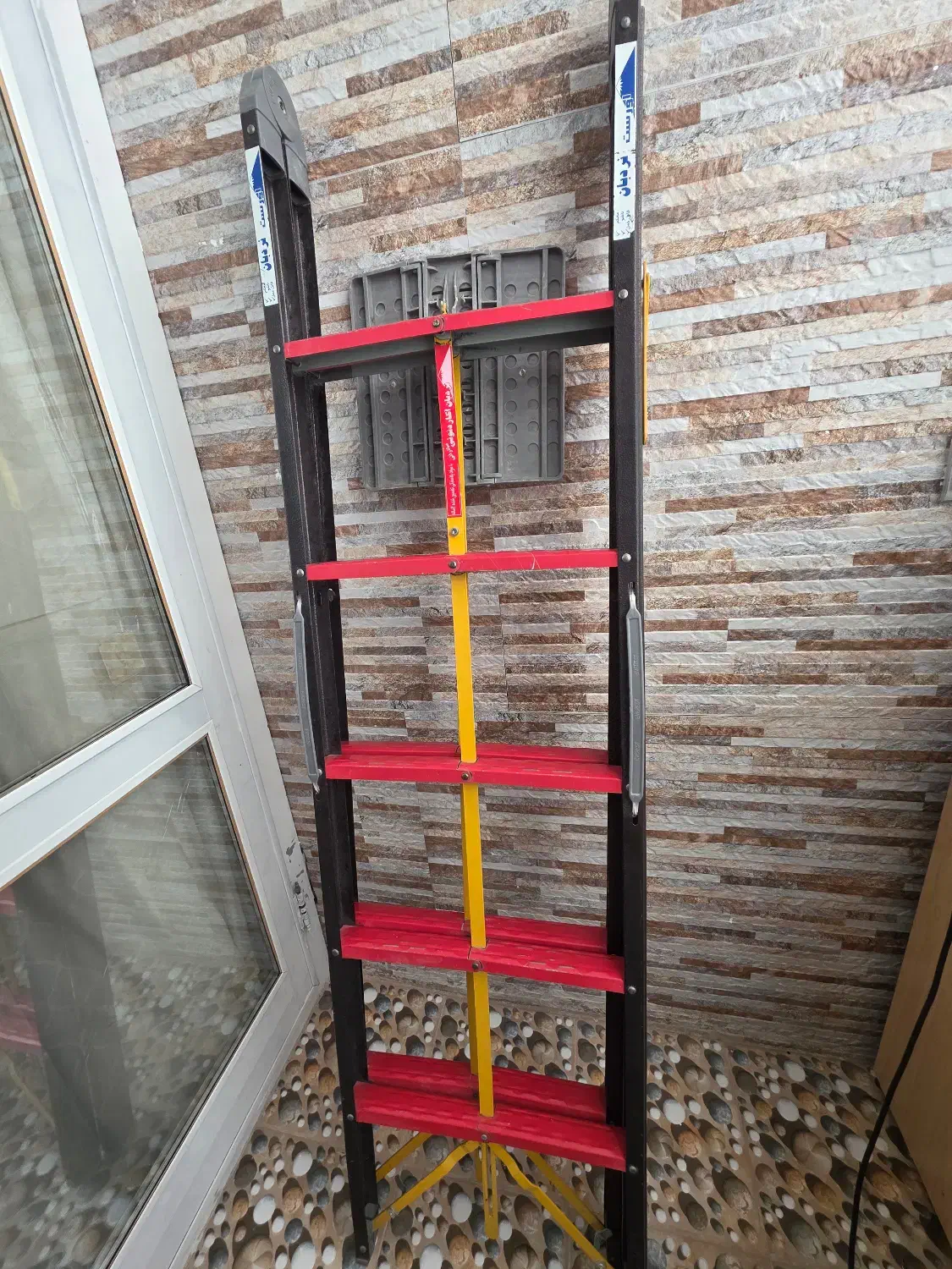 نردبان کم جا سالم تمیز محکم|ابزارآلات|اصفهان, فیض|دیوار