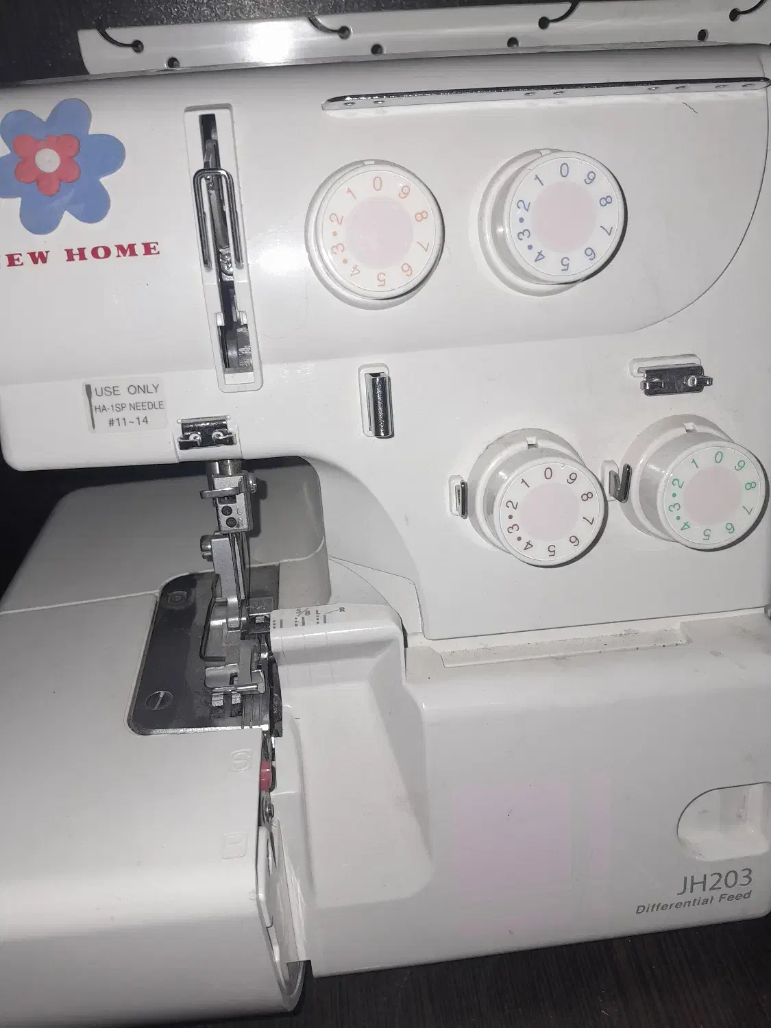 چرخ سر دوز چهار نخه|چرخ خیاطی و ریسندگی|بیرجند, |دیوار