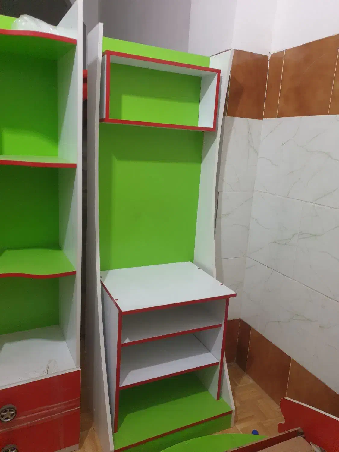 فروش ست تخت خواب کمد و دراور و بوفه کودک|تخت و صندلی بچه|مرند, |دیوار