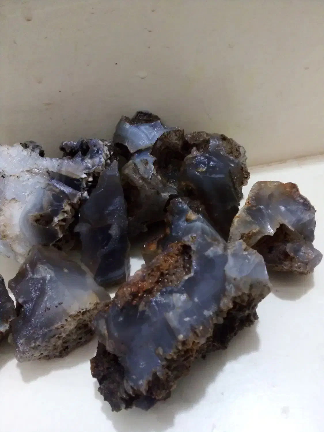 سنگ عقیق سوسنی همه سنگ موجود هست|جواهرات|لاهیجان, لیالستان|دیوار