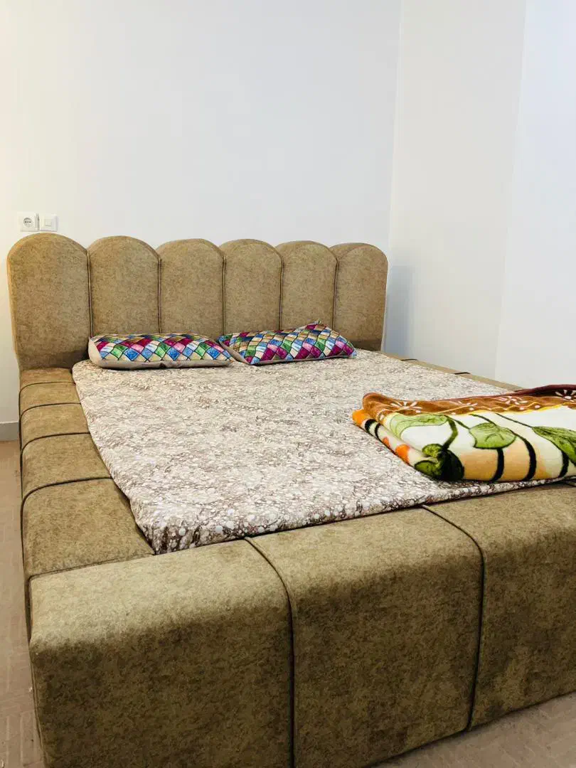 مبله تمیز درجه یک|اجارهٔ کوتاه‌مدت آپارتمان و سوئیت|صدرا-فارس, فاز ۱|دیوار