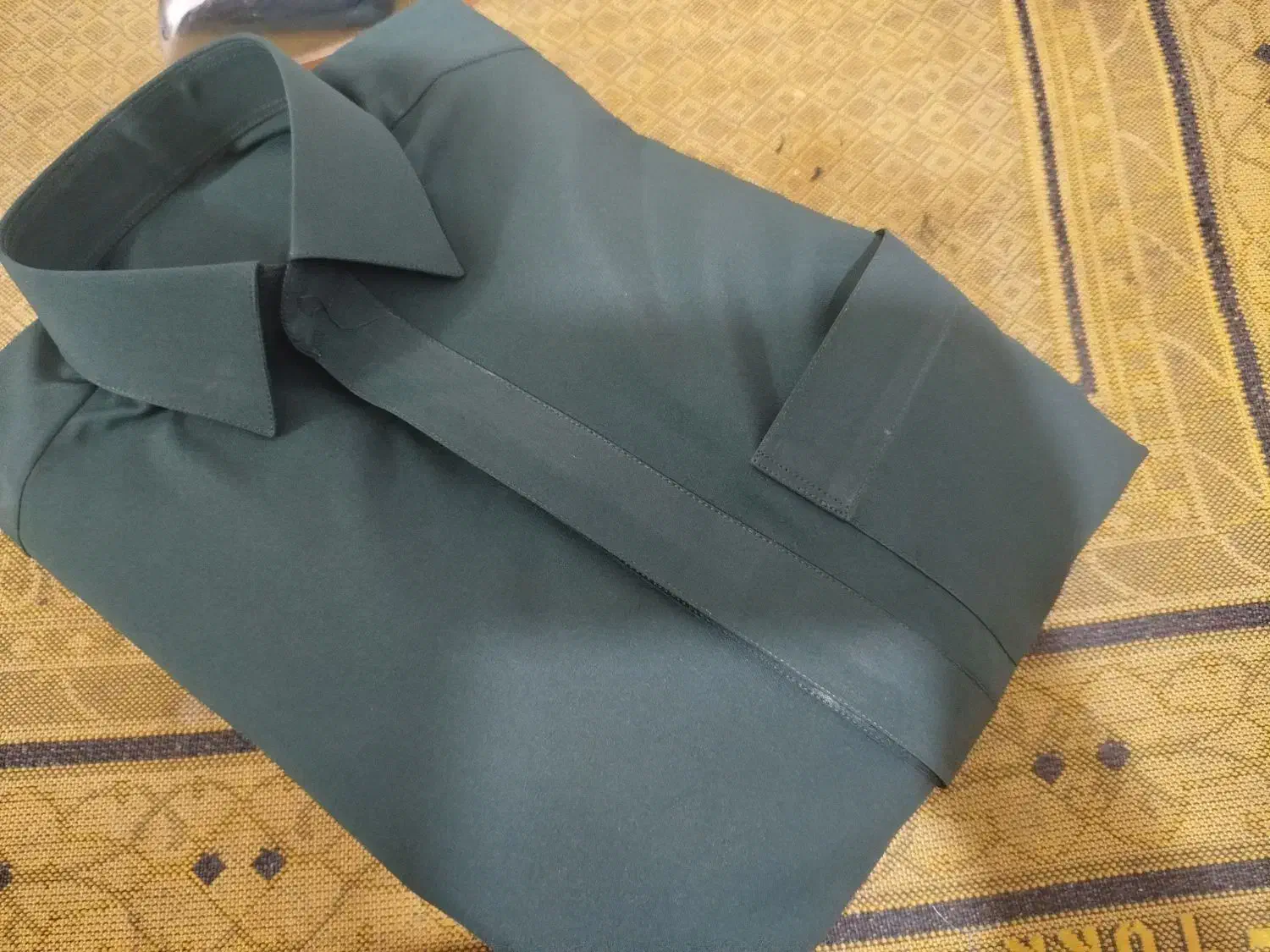 لباس مردانه|لباس|سراوان, |دیوار