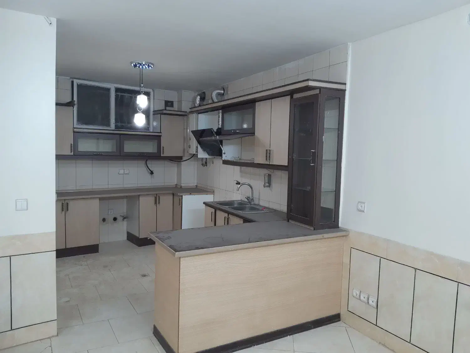 فروش آپارتمان همکف خانه اصفهان|فروش آپارتمان|اصفهان, خانه اصفهان|دیوار