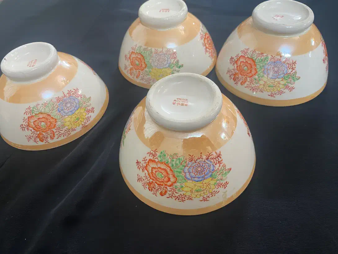 چینی وکریستال قدیمی نخورده ریز|ظروف سرو و پذیرایی|مشهد, تربیت (صدف)|دیوار