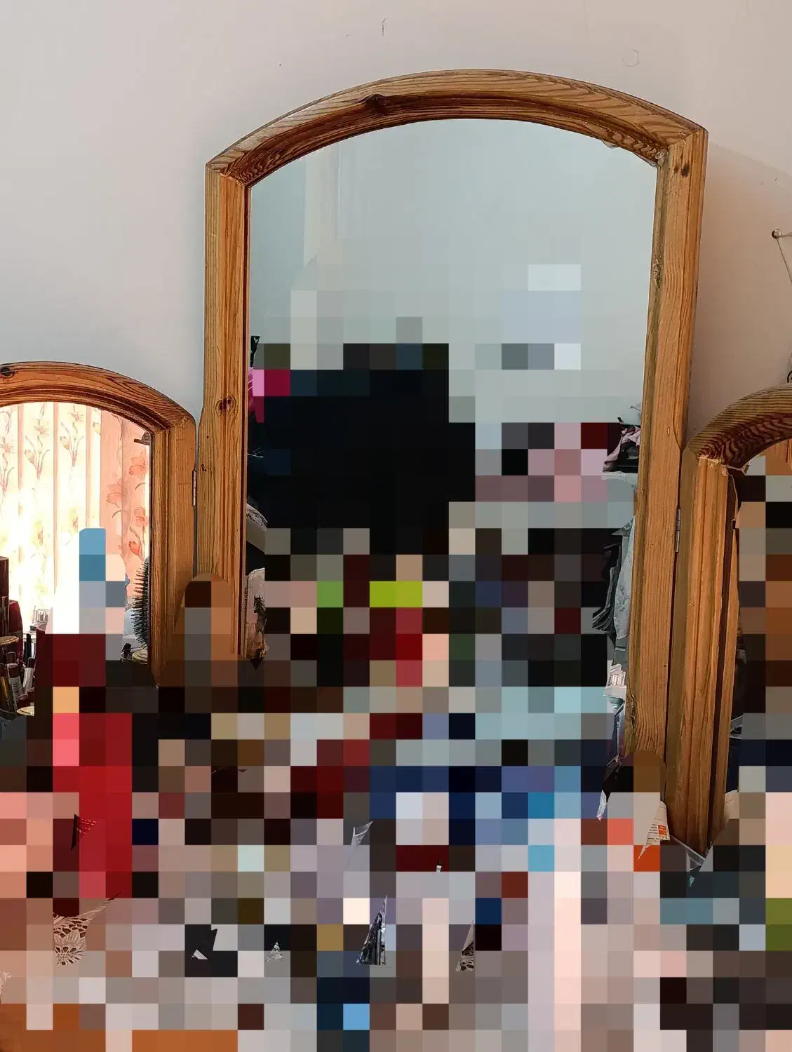 اینه سه بر|آینه|شیراز, نصر|دیوار