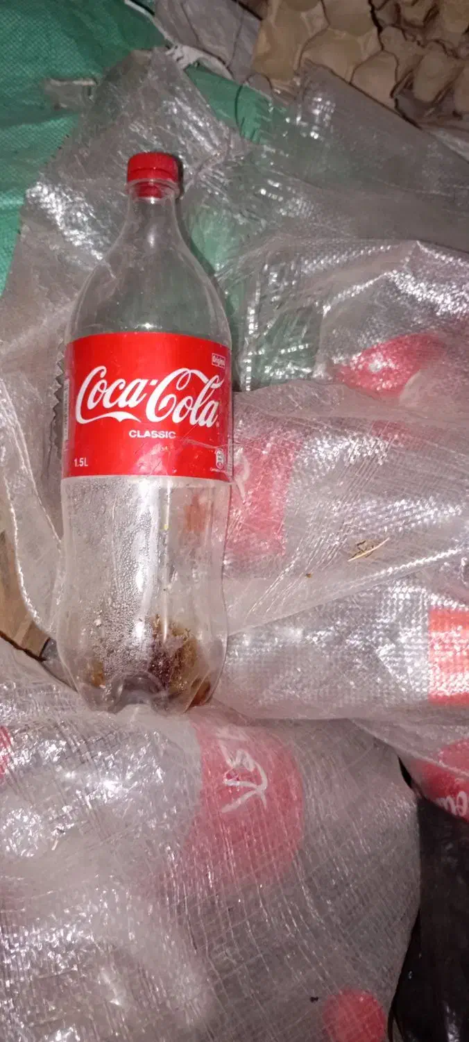 بطریخالینوشابه|ظروف نگهدارنده، پلاستیکی، یکبارمصرف|زاهدان, |دیوار