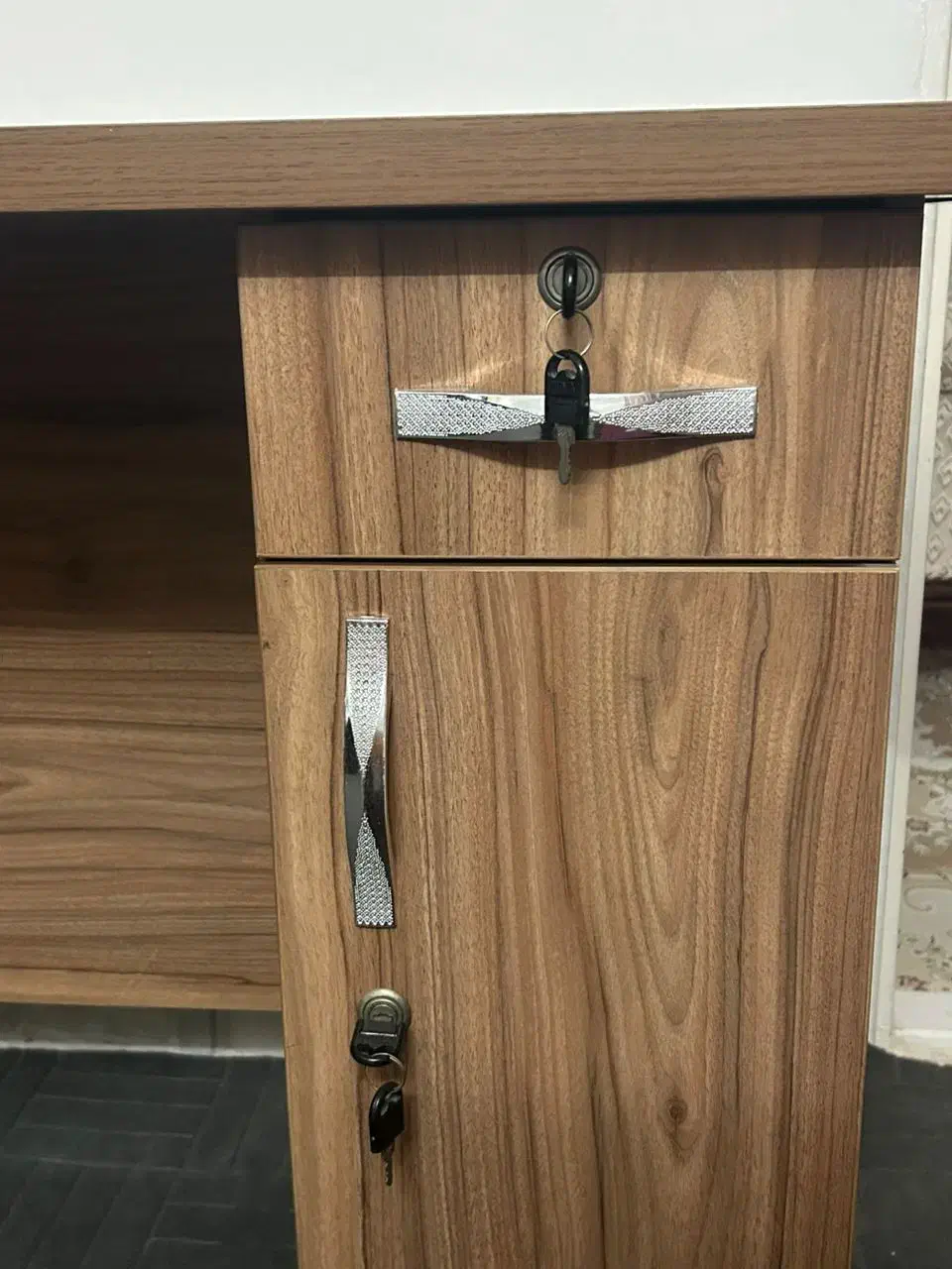 میز تحریر|میز تحریر و کامپیوتر|قم, پردیسان|دیوار