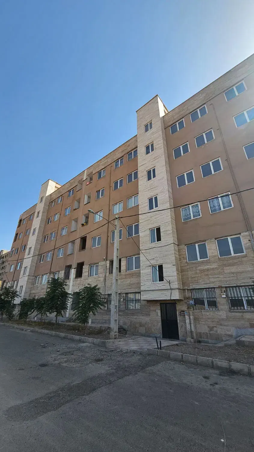 ۸۰ متر/نورگیر/دو خواب/ پارکینگ آسانسور پکیج کولر|فروش آپارتمان|هشتگرد, فاز ۷ مهستان|دیوار