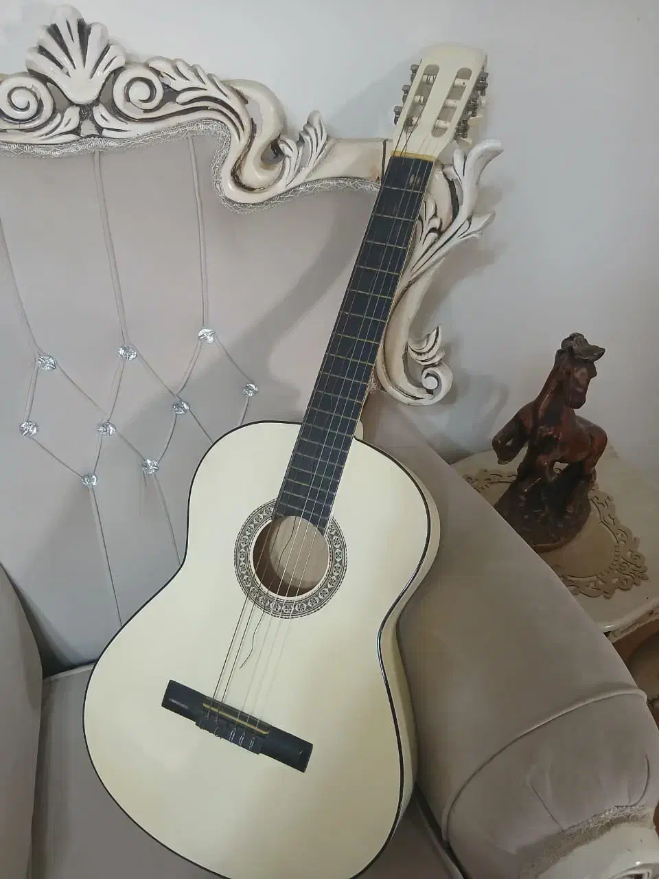 گیتار در حد نو|گیتار، بیس، امپلیفایر|پرند, فاز ۵|دیوار