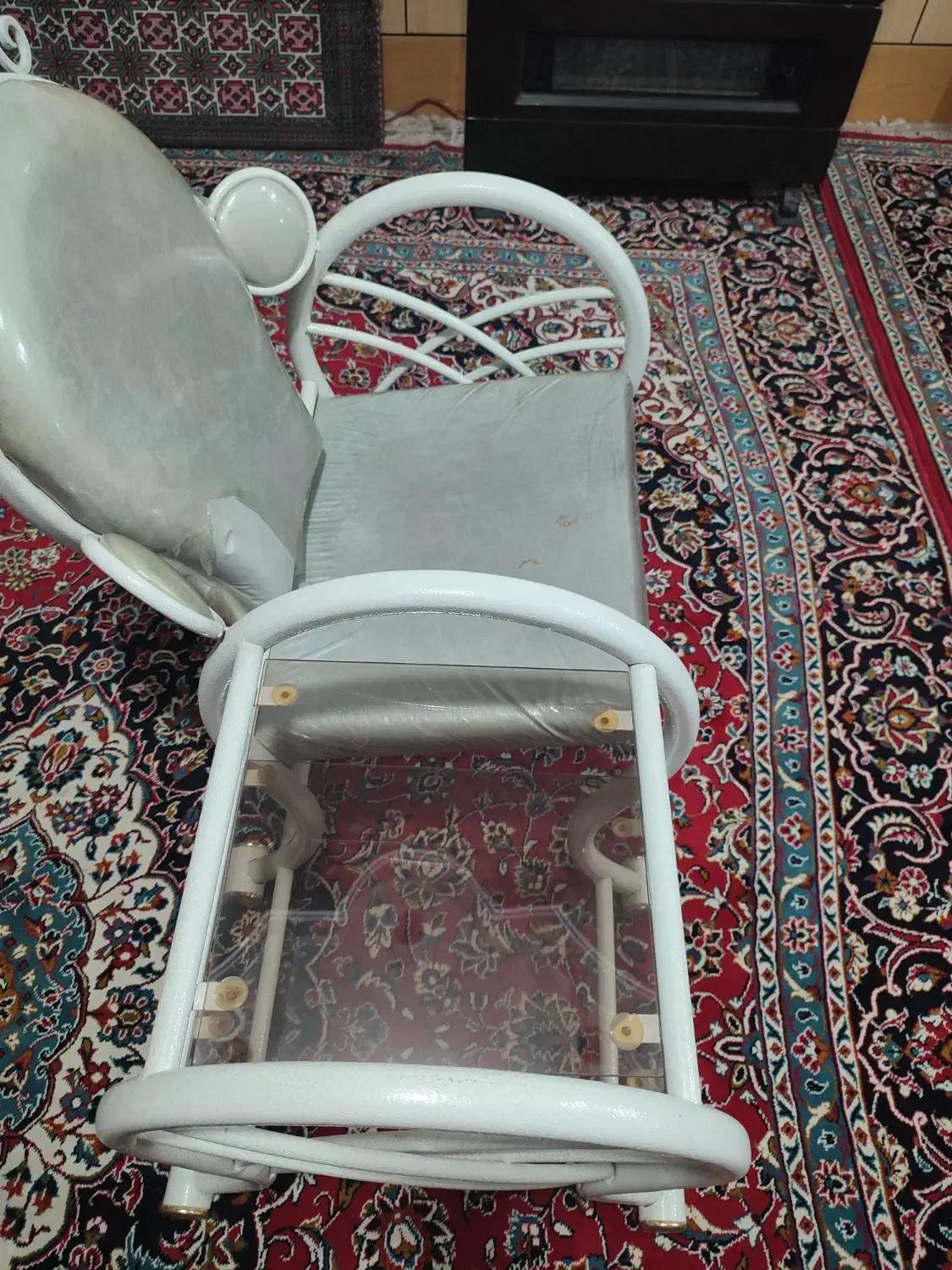 میز تلفن|میز تلفن|قم, باغ شریفی|دیوار