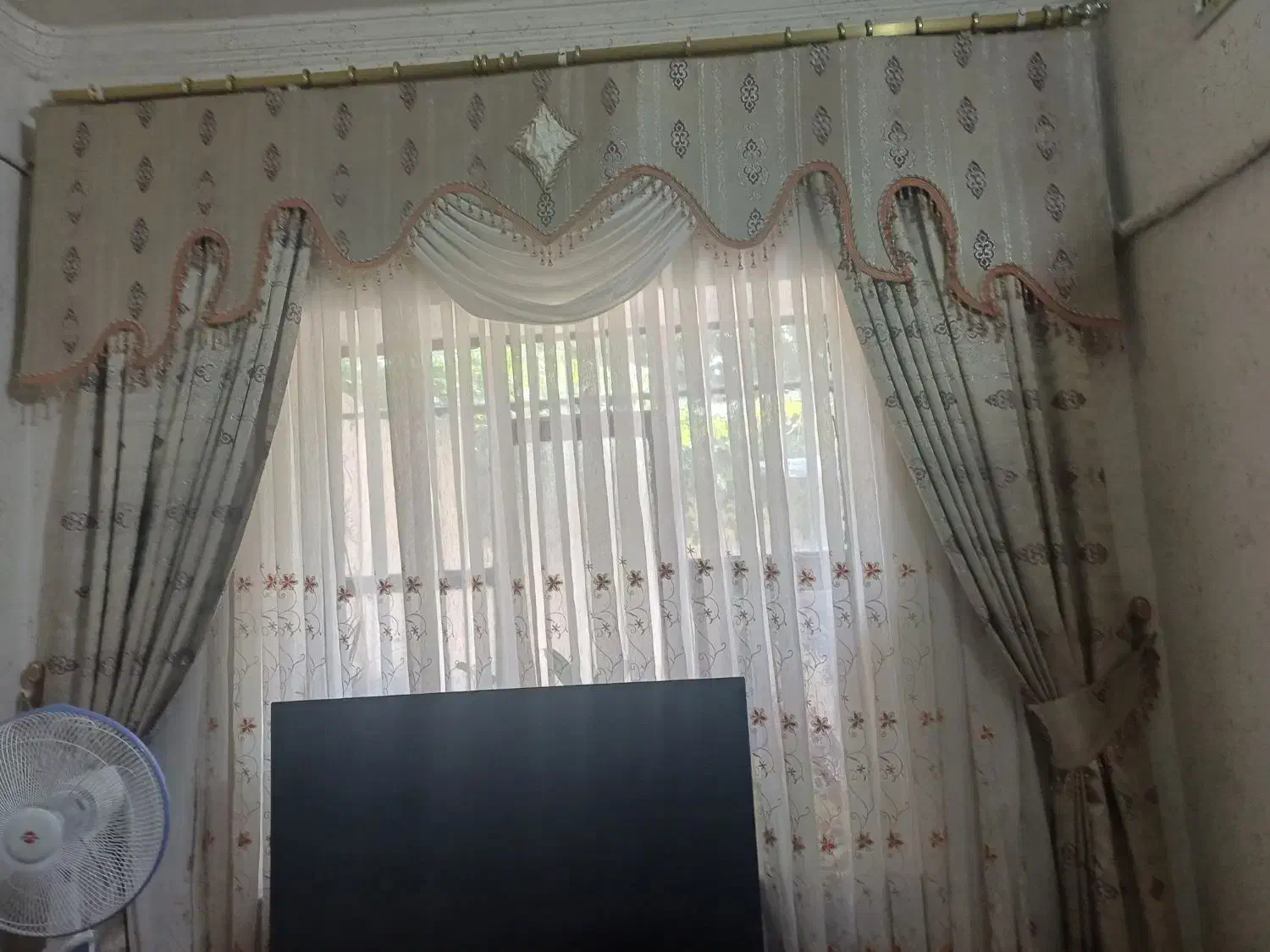 پرده کاملا سالم و نو|پرده، رانر، رومیزی|یاسوج, |دیوار