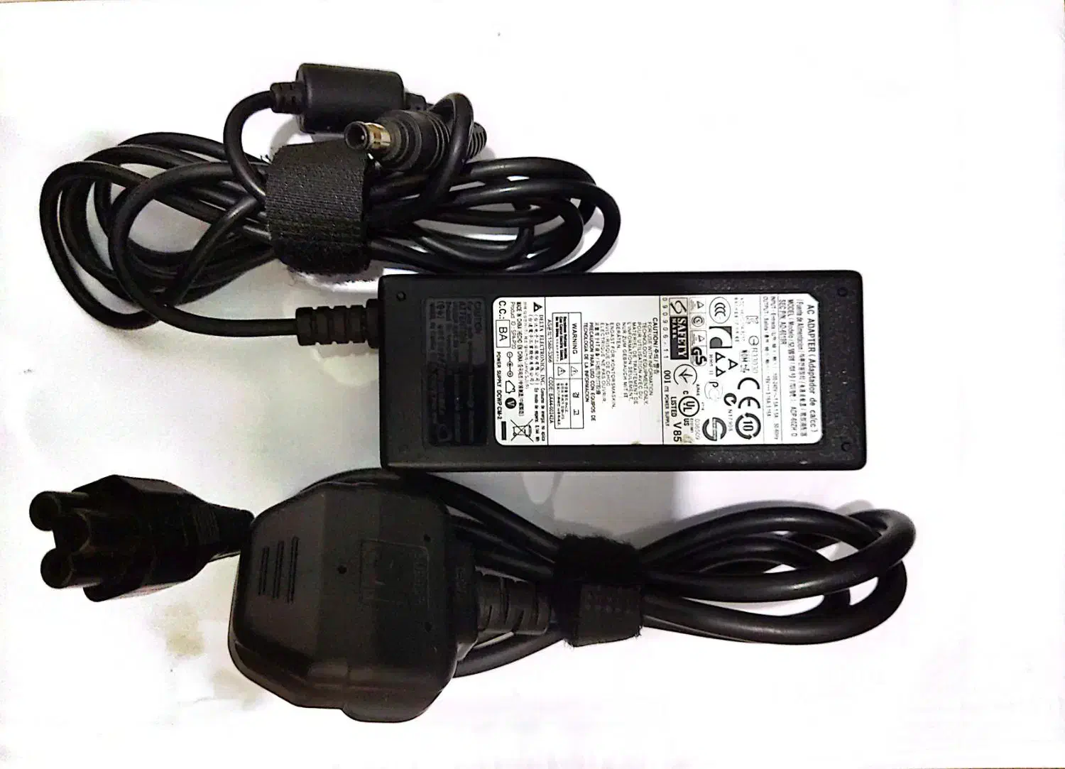 دو عدد شارژر لپتاپ|قطعات و لوازم جانبی رایانه|ری, دولت‌آباد|دیوار