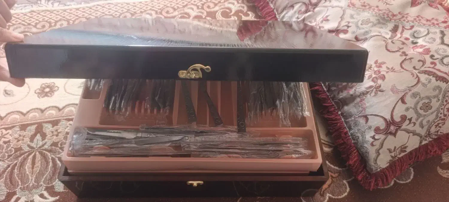 سرویس قاشق و چنگال 12نفره|ظروف سرو و پذیرایی|شیروان (خراسان), |دیوار