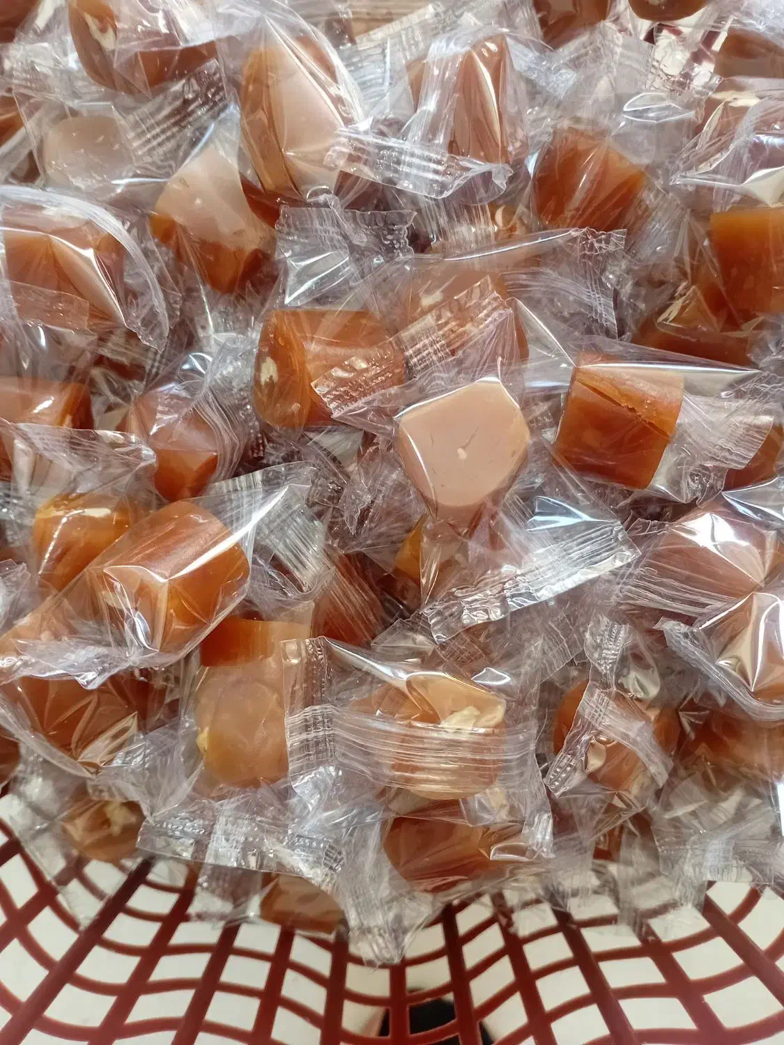 شاطه حلوایی سوغات شهر تویسرکان|خوردنی و آشامیدنی|اصفهان, باغ زرشک|دیوار