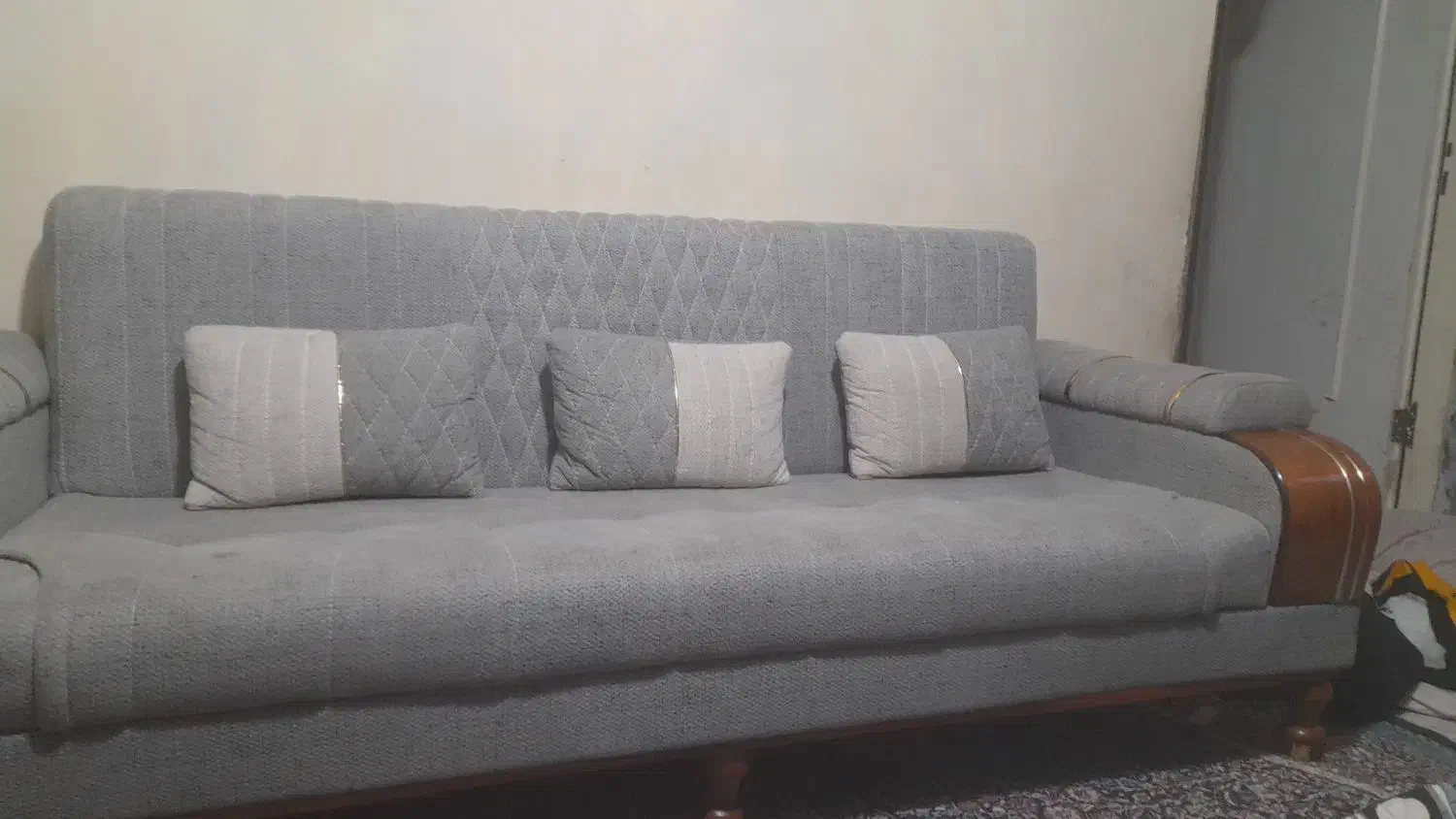 مبلمان|مبلمان خانگی و میز عسلی|بم, |دیوار