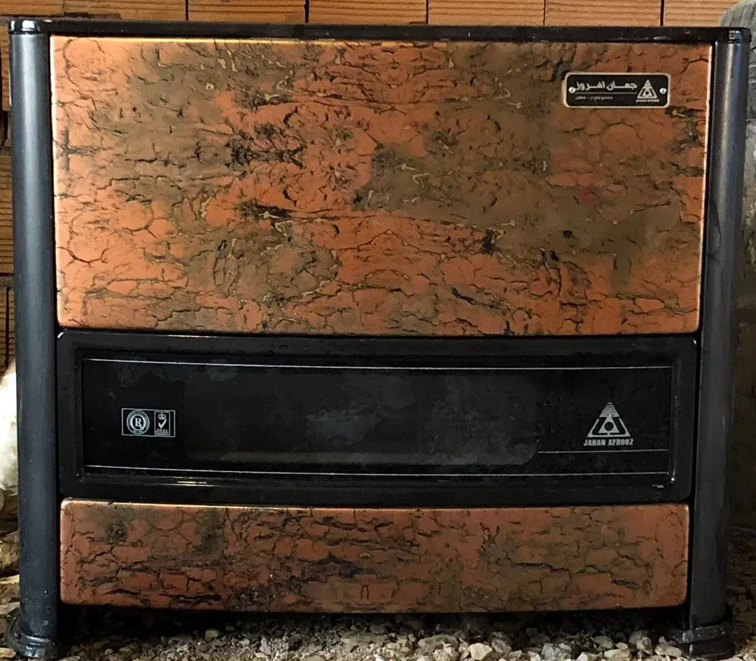یک عدد بخاری گازی در حد نو( جهان افروز)|بخاری، هیتر، شومینه|ایلام, |دیوار