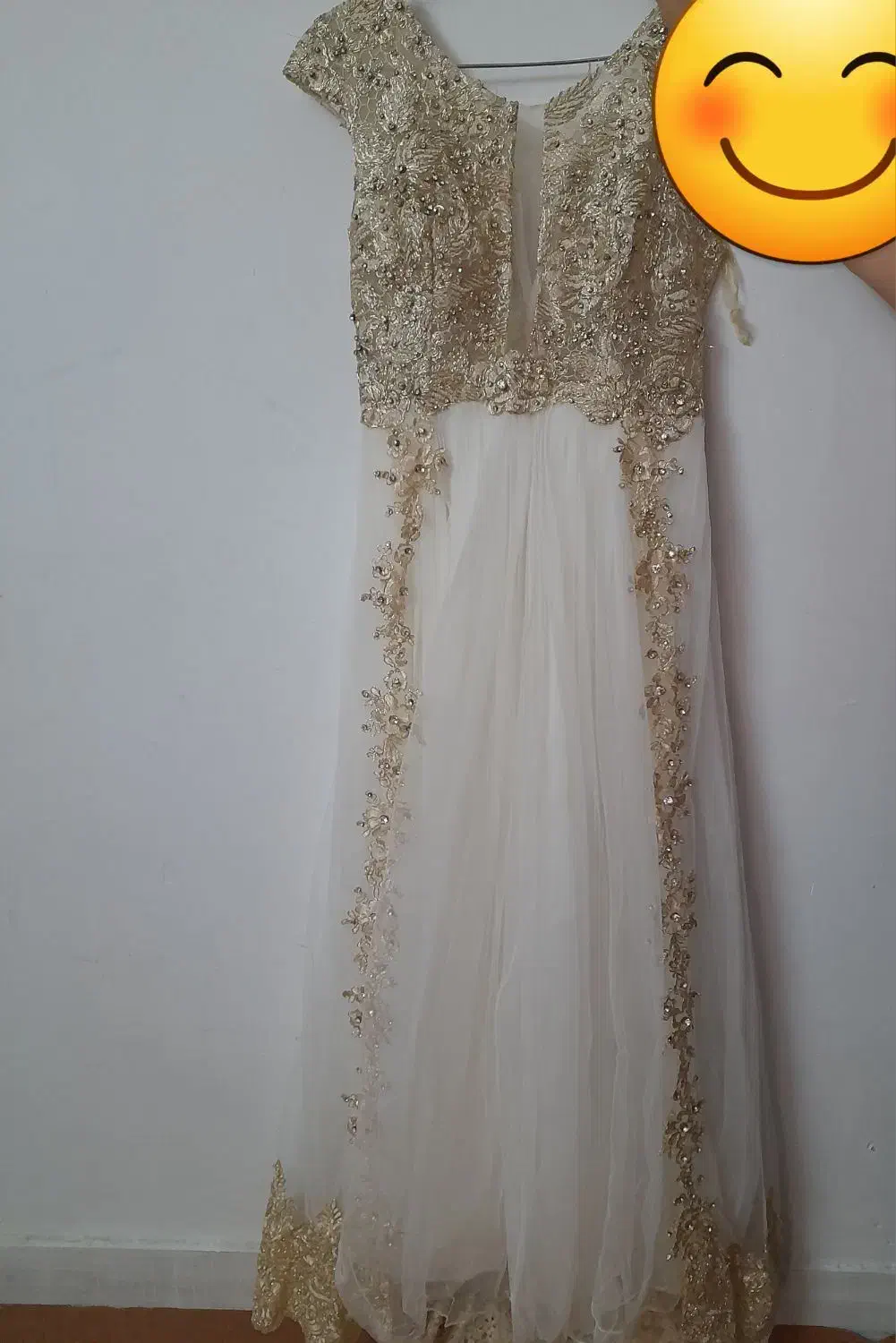 لباس مجلسی|لباس|دورود, |دیوار