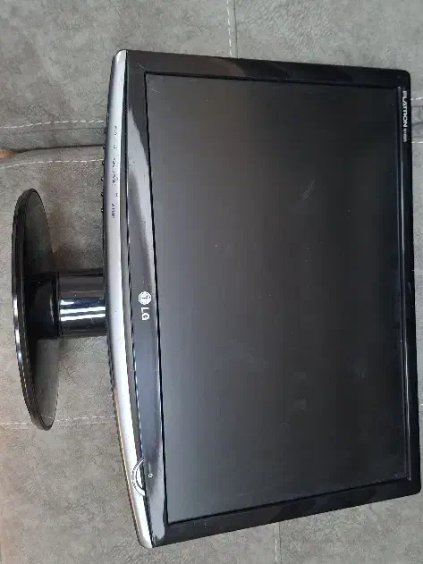 مانیتور 19 اینچ ال جی|قطعات و لوازم جانبی رایانه|کرج, مهرویلا شمالی|دیوار