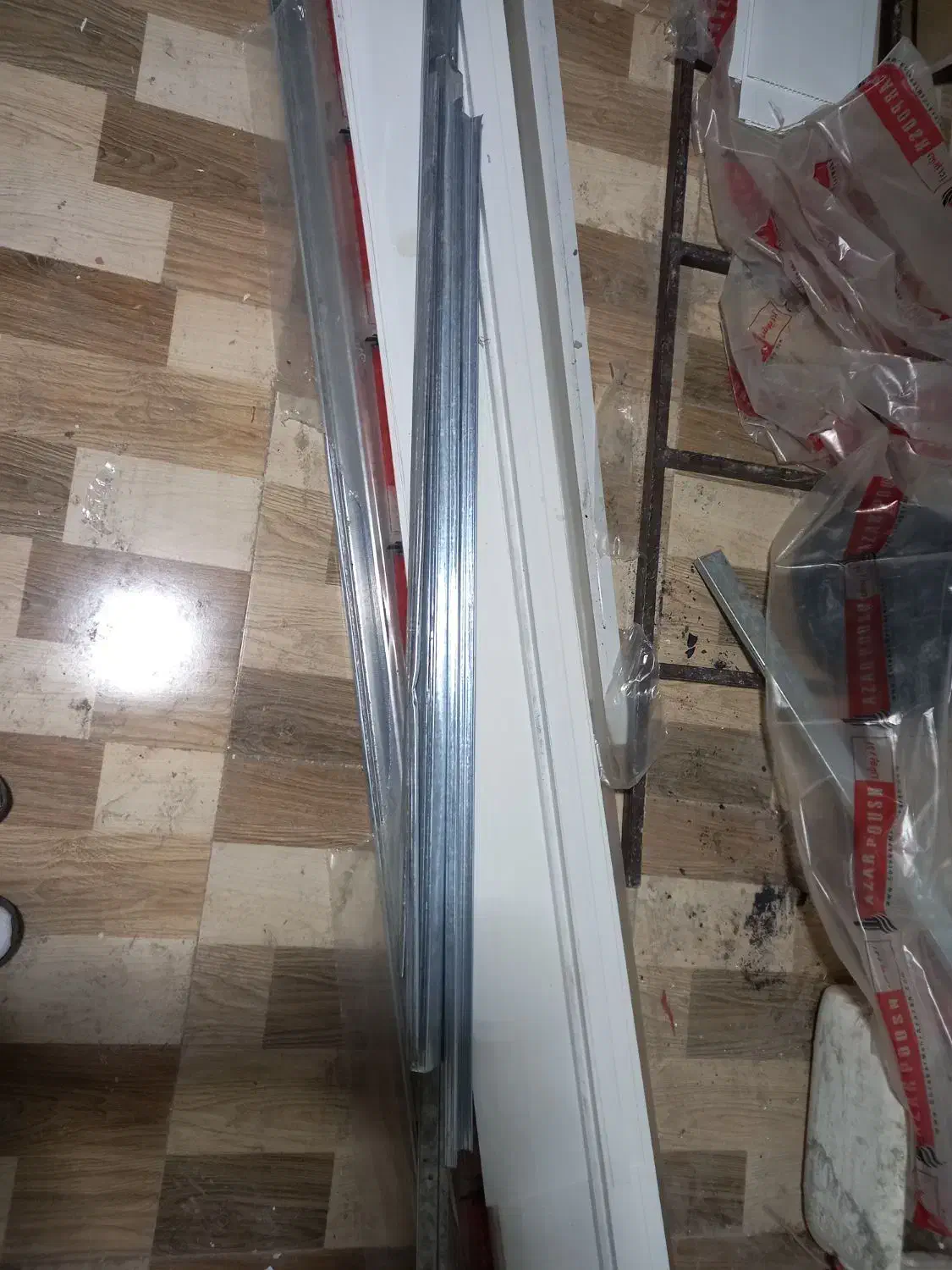 سقف کاذب|مصالح و تجهیزات ساختمان|مهاجران, |دیوار