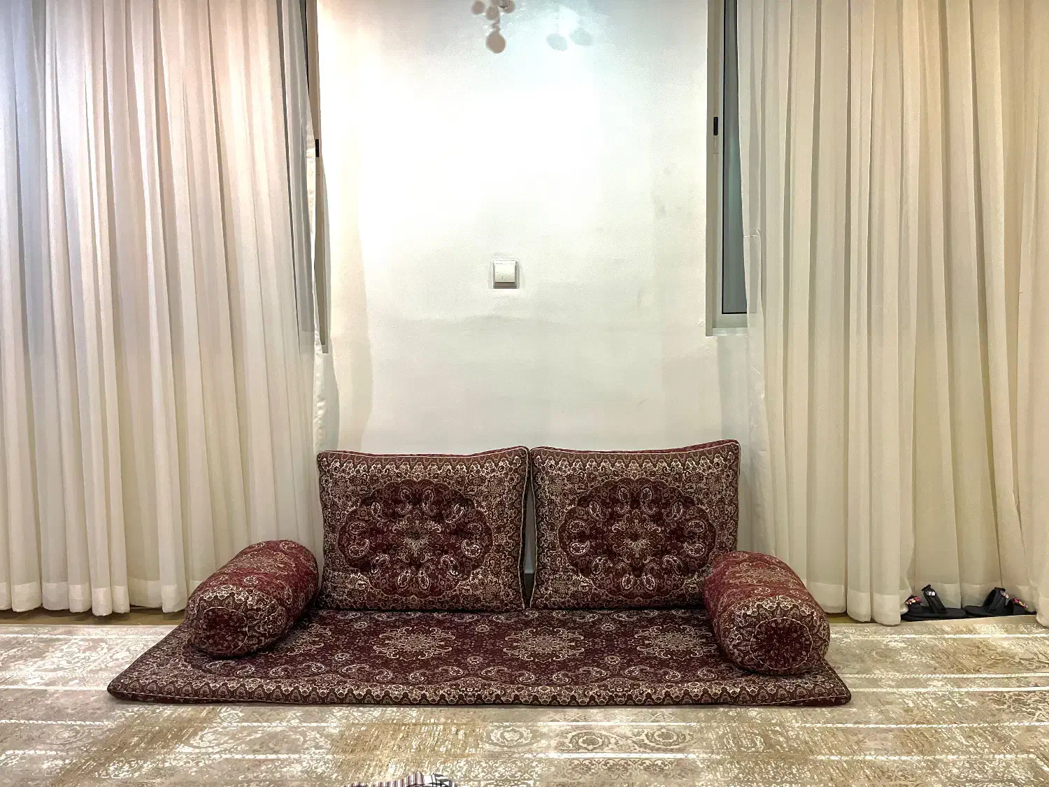 نشیمن|پشتی|بندرعباس, |دیوار