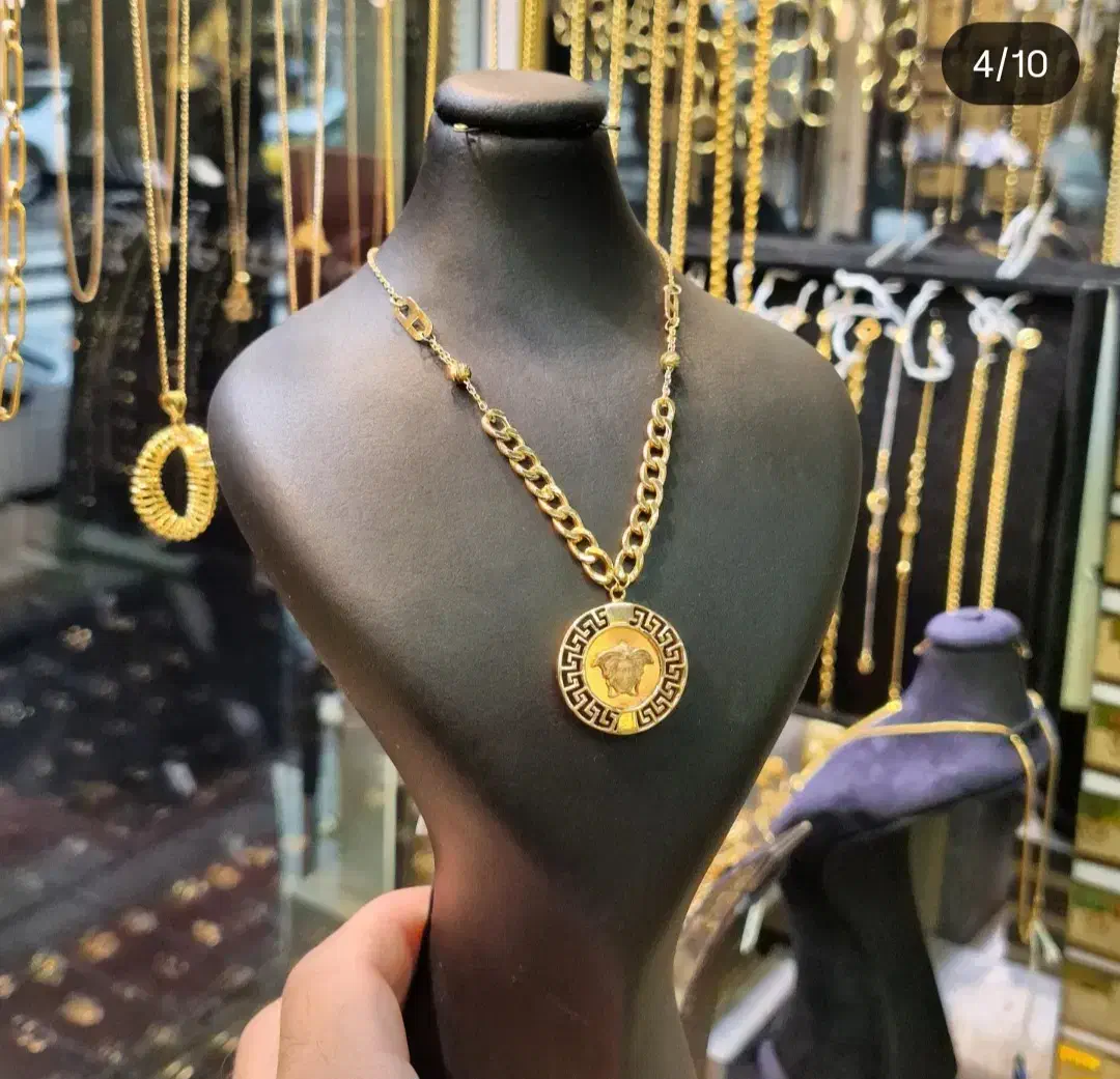 مدال ورساچه با زنجیربدون اجرت ومالیات فقط با ۶درصد|جواهرات|رشت, فلسطین|دیوار