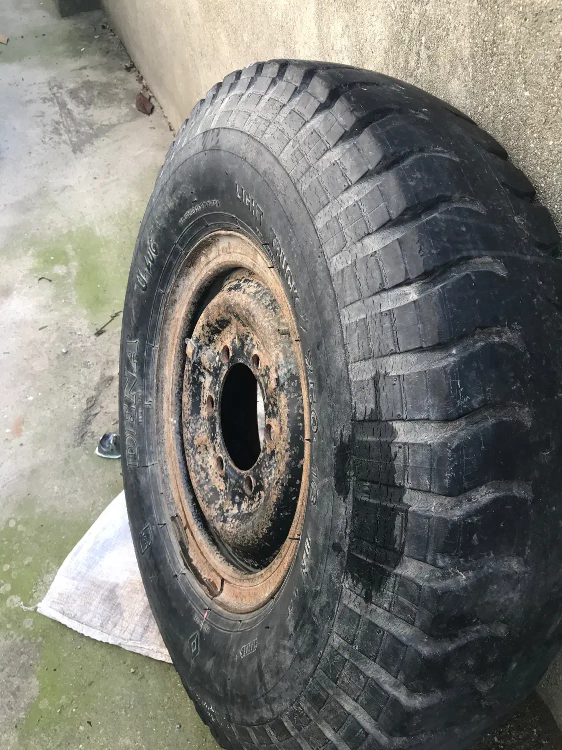 زاپاس نیسان|قطعات یدکی و لوازم جانبی|امامزاده عبدالله, |دیوار