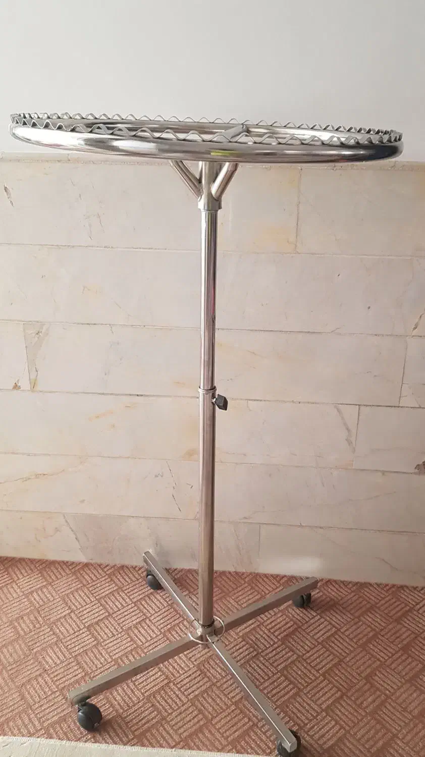 رگال گرد لباس در دو سایز ۶۸ و ۸۵|بندرخت و رختآویز|یزد, |دیوار