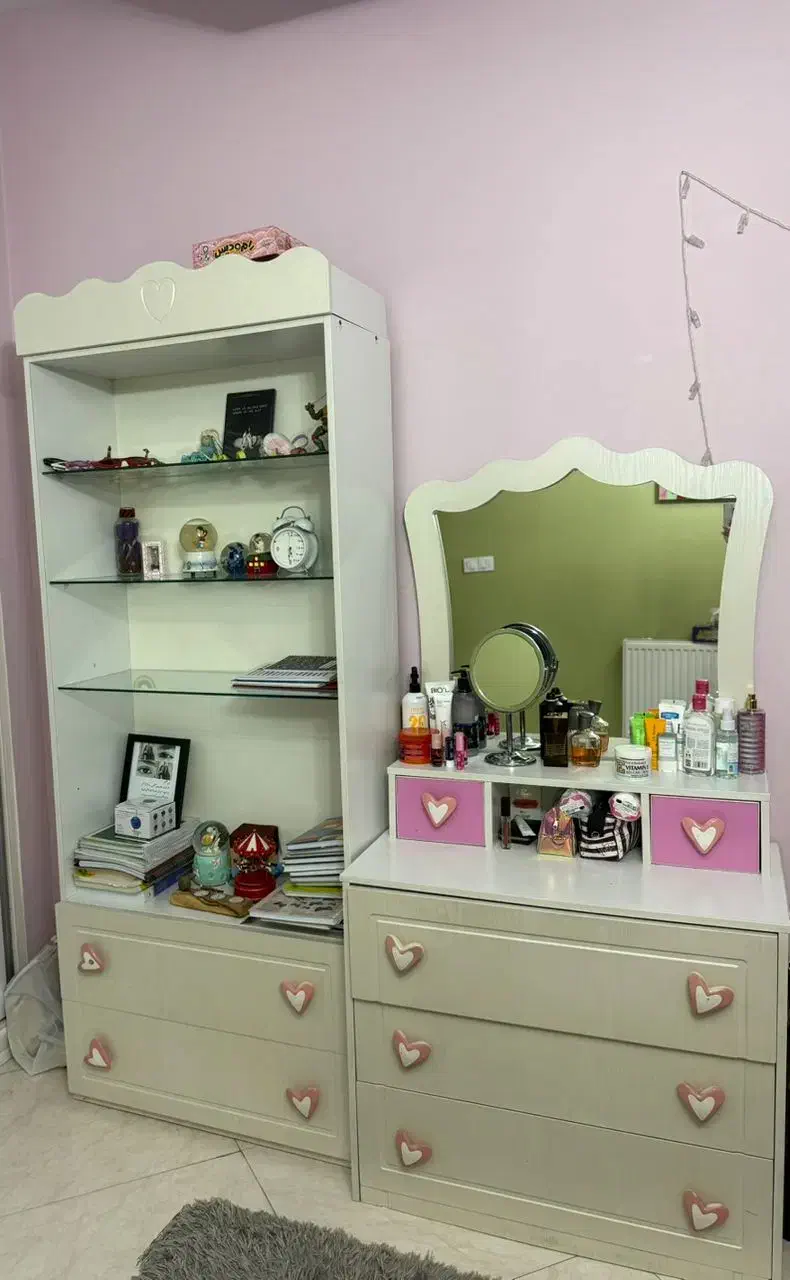 کمد و میز تحریر دخترانه|تخت و سرویس خواب|کرج, حسن آباد|دیوار