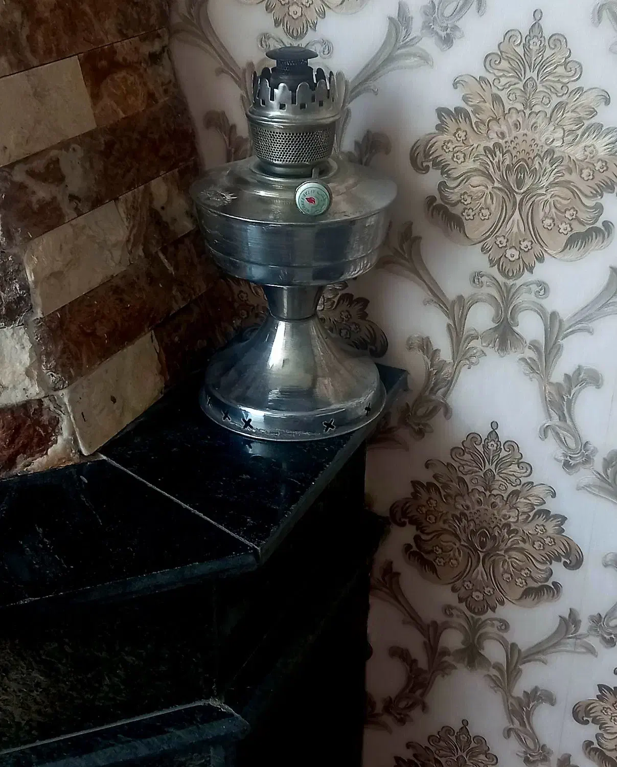 چراغ نفتی قدیمی|کلکسیون اشیاء عتیقه|اصفهان, جلفا|دیوار