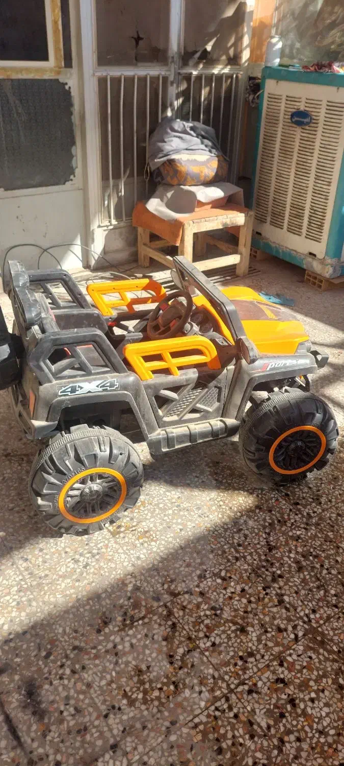 ماشین شارژی دو موتوره گیربکسی|اسباب‌بازی بچه|یزد, |دیوار