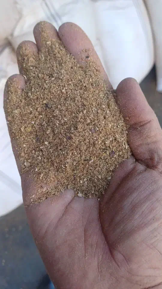 سبوس پسته|حیوانات مزرعه|اصفهان, جلفا|دیوار