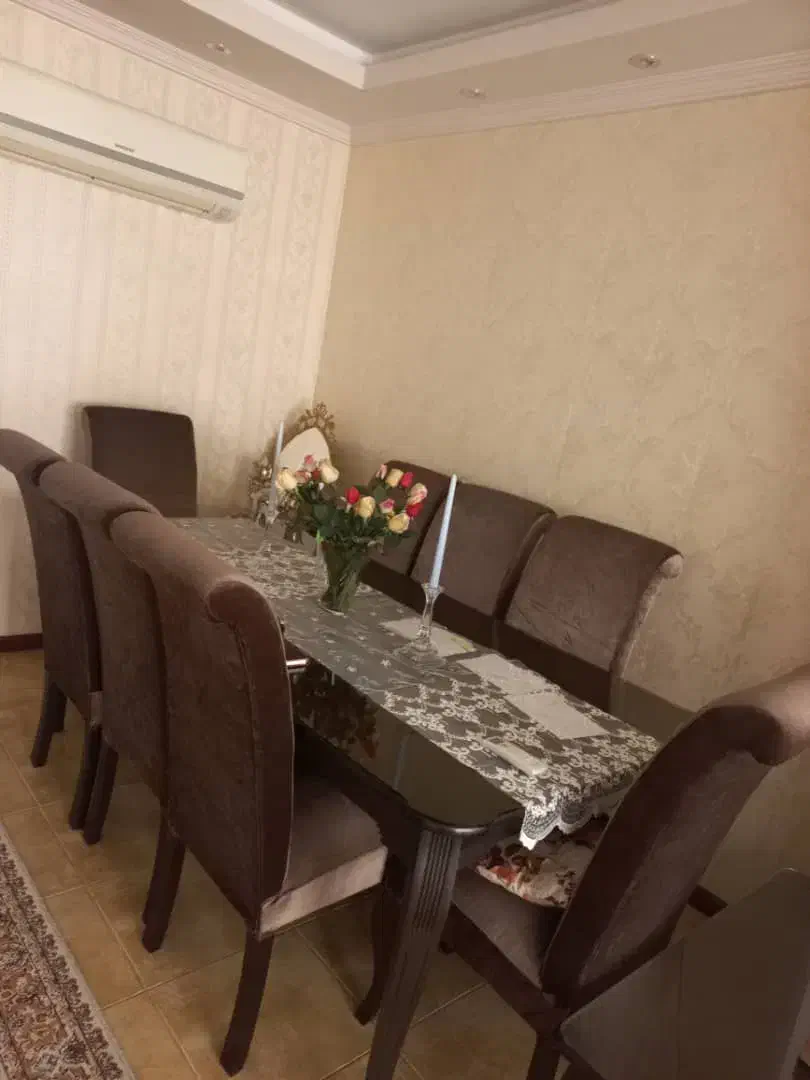 مبل هفت نفره به همراه میز ناهارخوری ۸ نفره|میز و صندلی غذاخوری|شفت, |دیوار