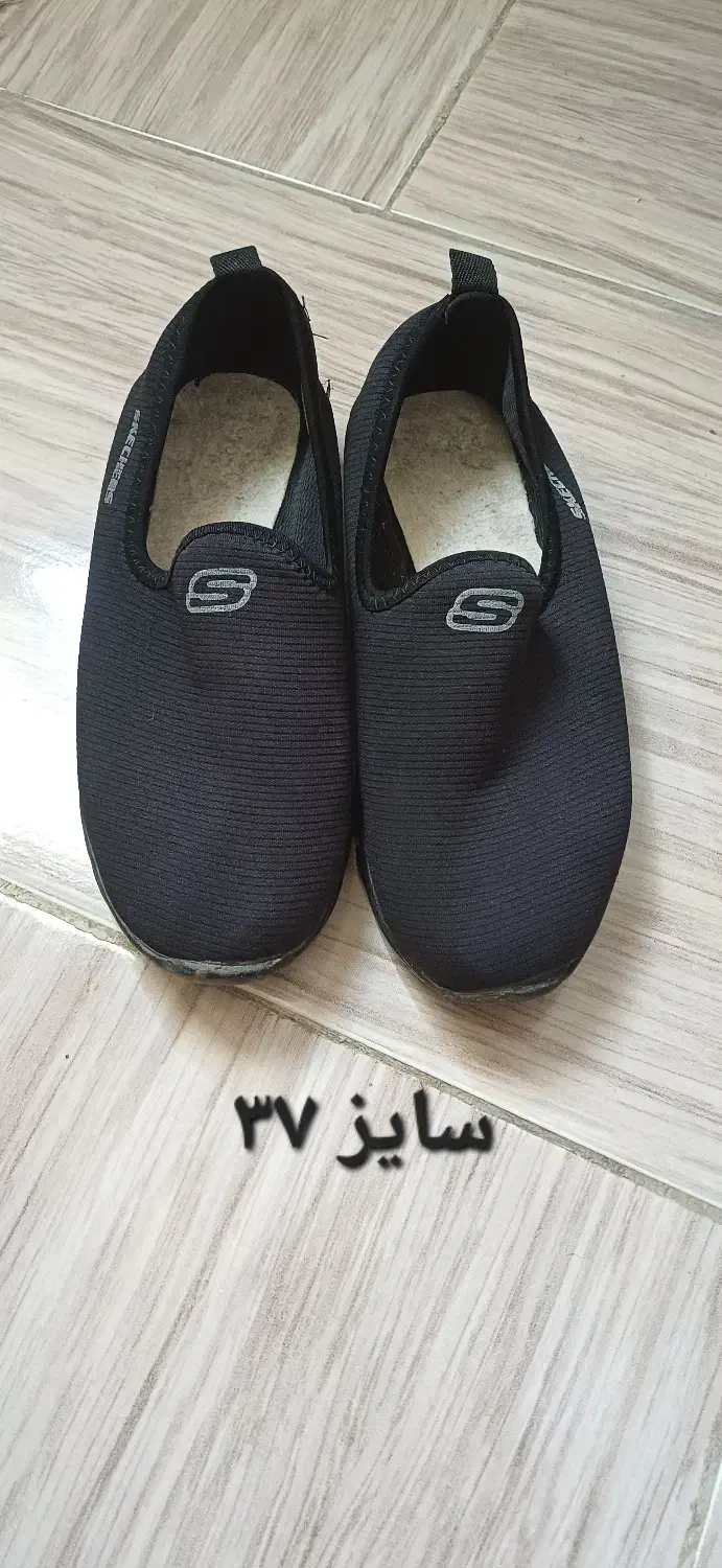 کتونی و لباس دخترانه|کفش و لباس بچه|لاهیجان, قیام|دیوار