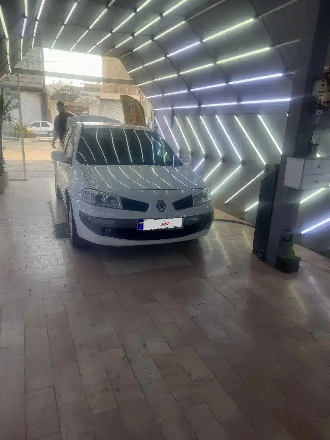 مگان اتومات ۲۰۰۰|خودرو سواری و وانت|خرم‌آباد, |دیوار