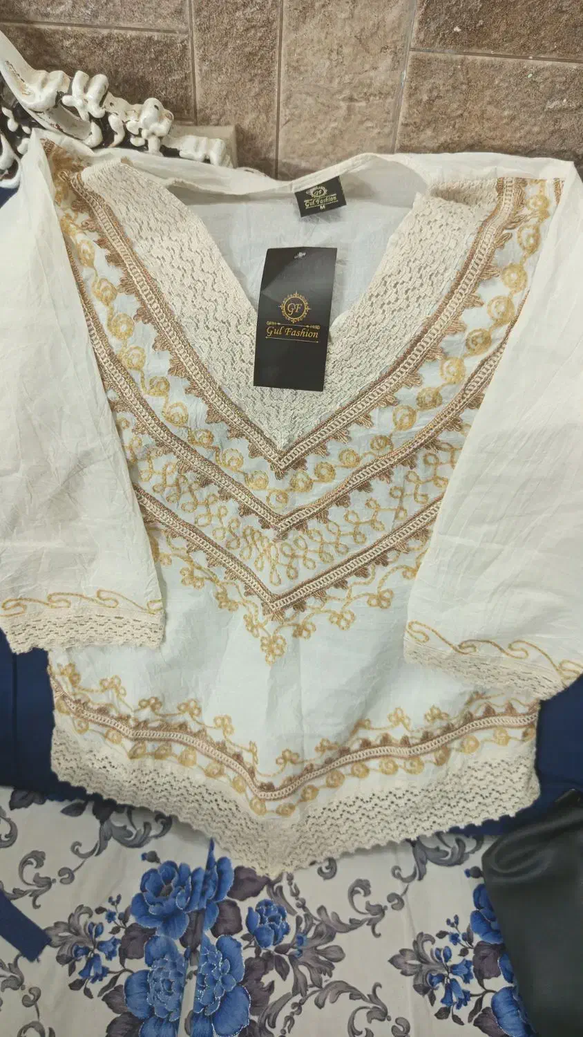 لباس نو|لباس|جهرم, |دیوار